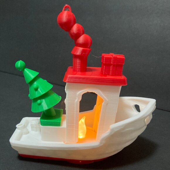 Holiday large Benchy 3D printed lighted decoration ornament red white green - Picture 9 of 13